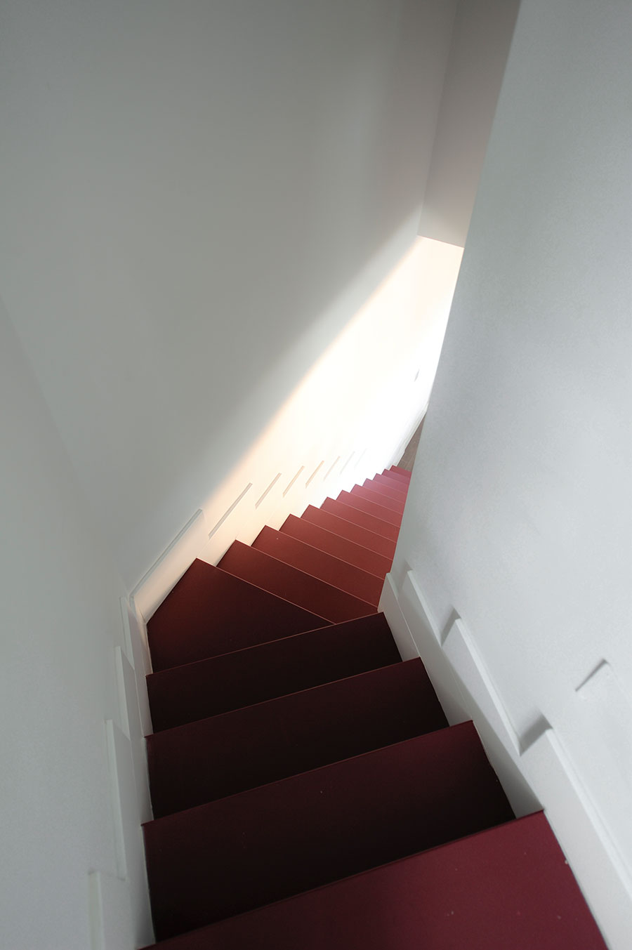escaleras rojas